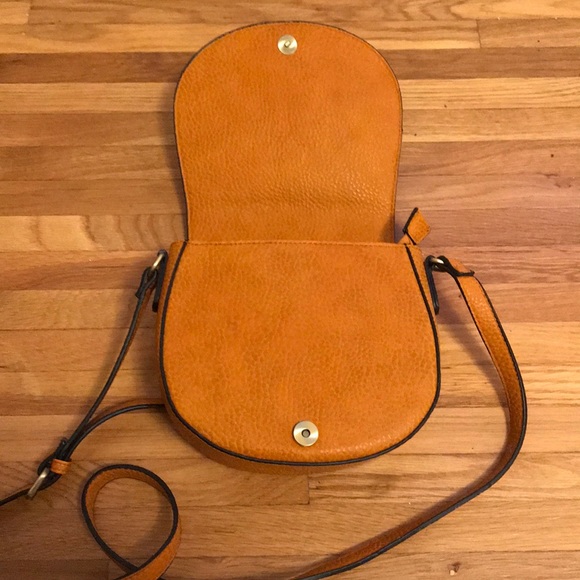 🔥3 for $30 🔥Tan satchel - Picture 2 of 3